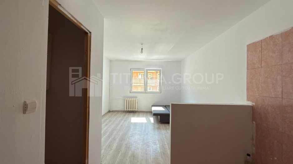 Garsonieră etaj intermediar - Electroprecizia Săcele - Poză 5