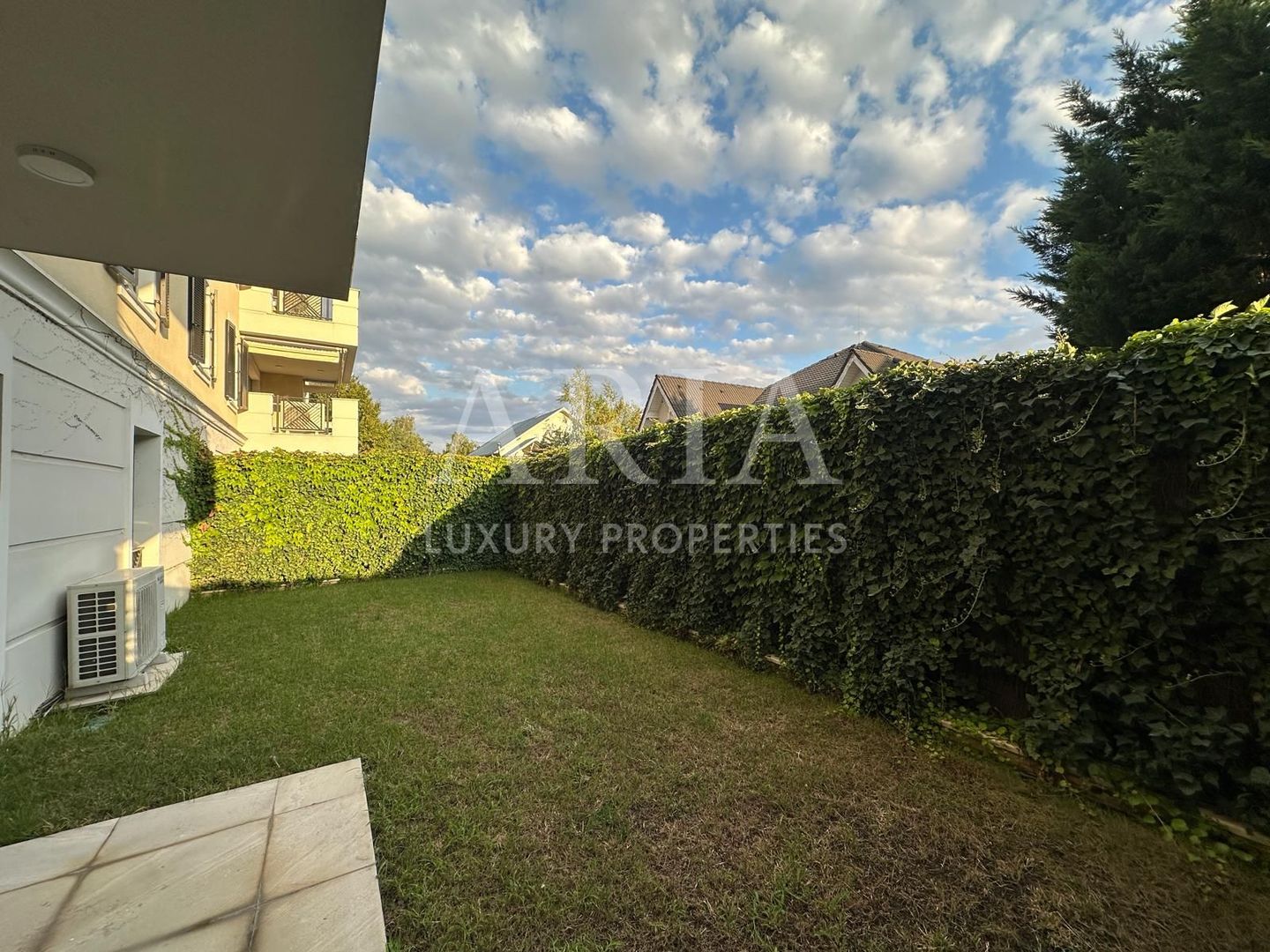 TRIANA 3 CAMERE | CURTE | PISCINA | GYM - Poză 20