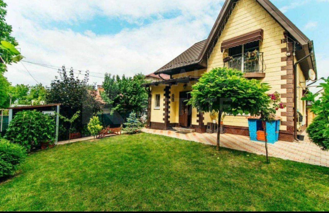 Vânzare, casă, 120 mp + 6 ari, str-la Teatrului 5, Trușeni. - Poză 1