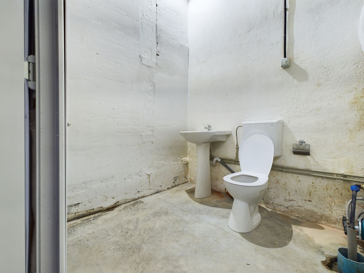 Hală cu suprafața de 120 mp - Poză 3