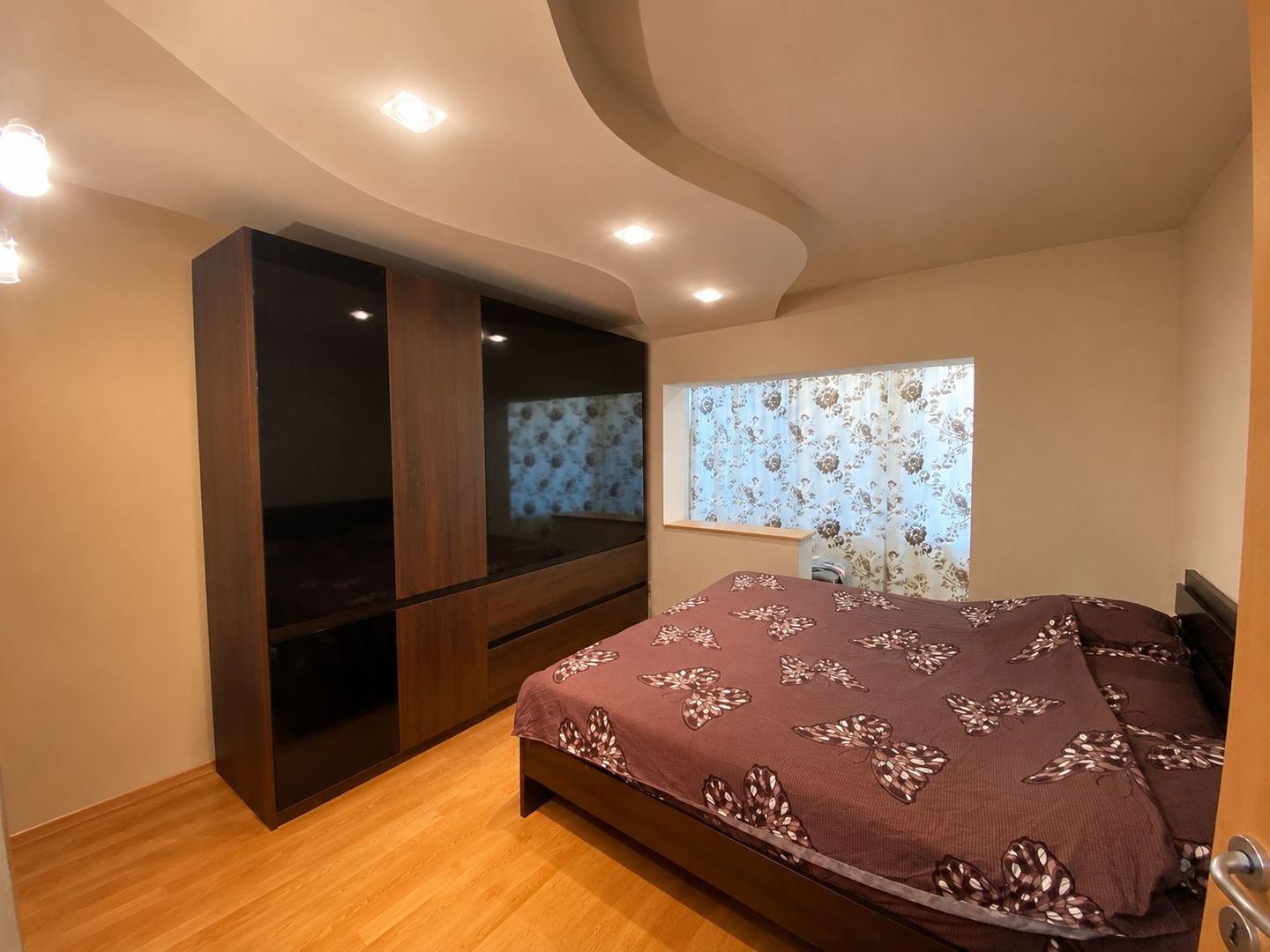 COMISION 0, Apartament 3 Camere, Decomandat, 3 Balcoane, Zona Aradului - Poză 3