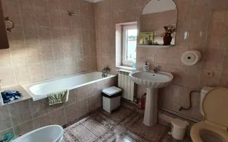 vila 7 camere birouri-sediu firma Cotroceni - Poză 12