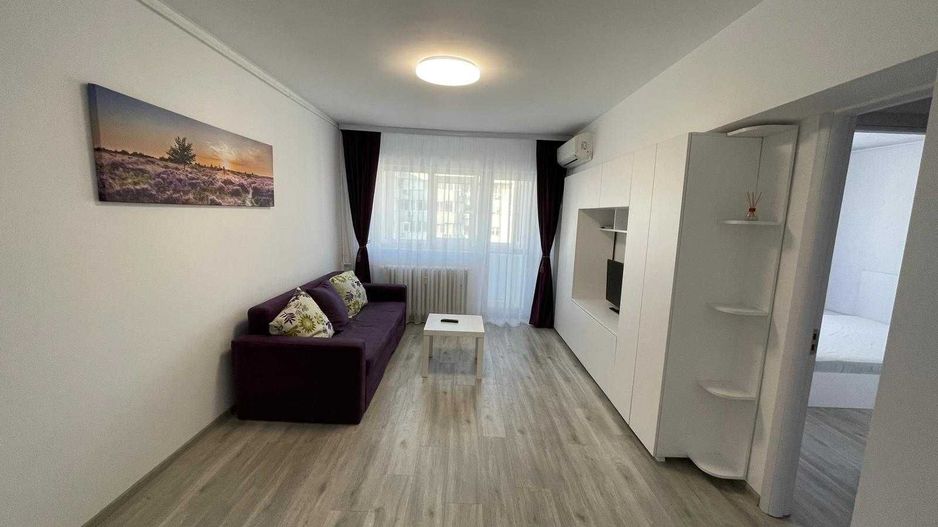 Apartament 2 camere, mobilat lux, piata Victoriei, vedere panoramică - Poză 1