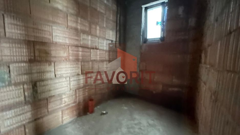 Duplex | Parter + Etaj | Toate utilitatile | Curte generoasa | Garaj | - Poză 8