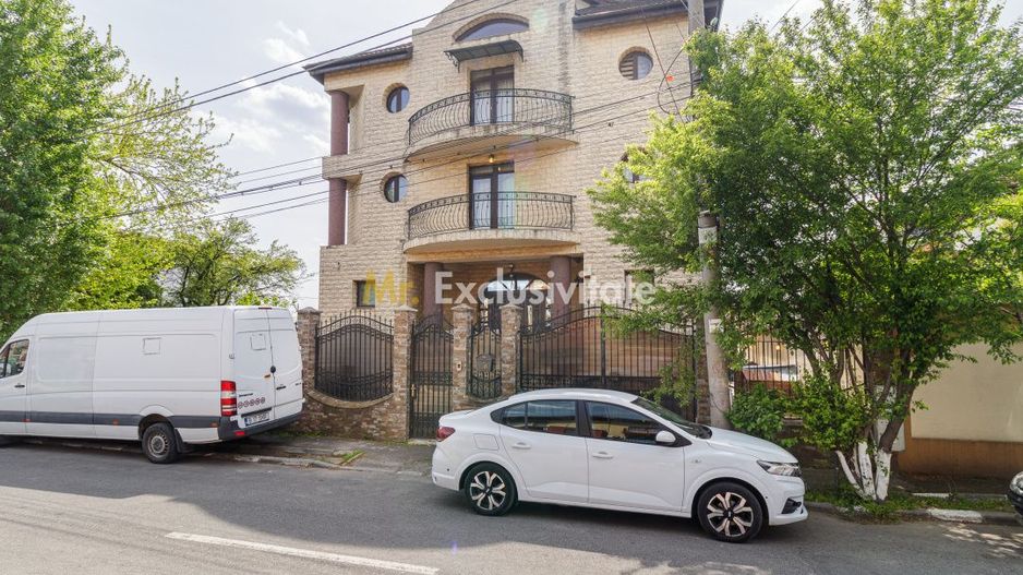 Vila impresionata 550mp util, 300mp teren - Poză 4