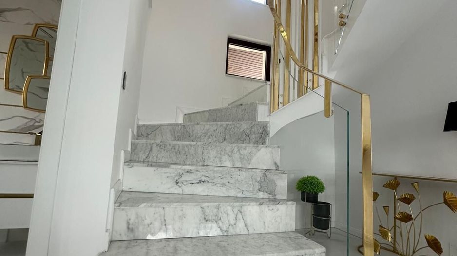 Casă individuală | finisaje moderne | la cheie | curte | Salicea - Poză 12