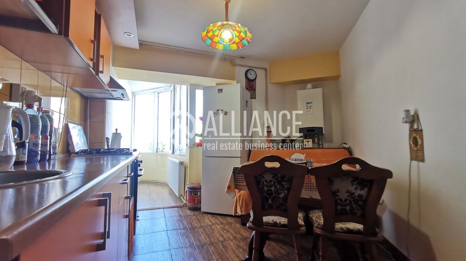 De vânzare apartament Zona Casa de Cultură, Bd. 1 Decembrie 1918 - Poză 4