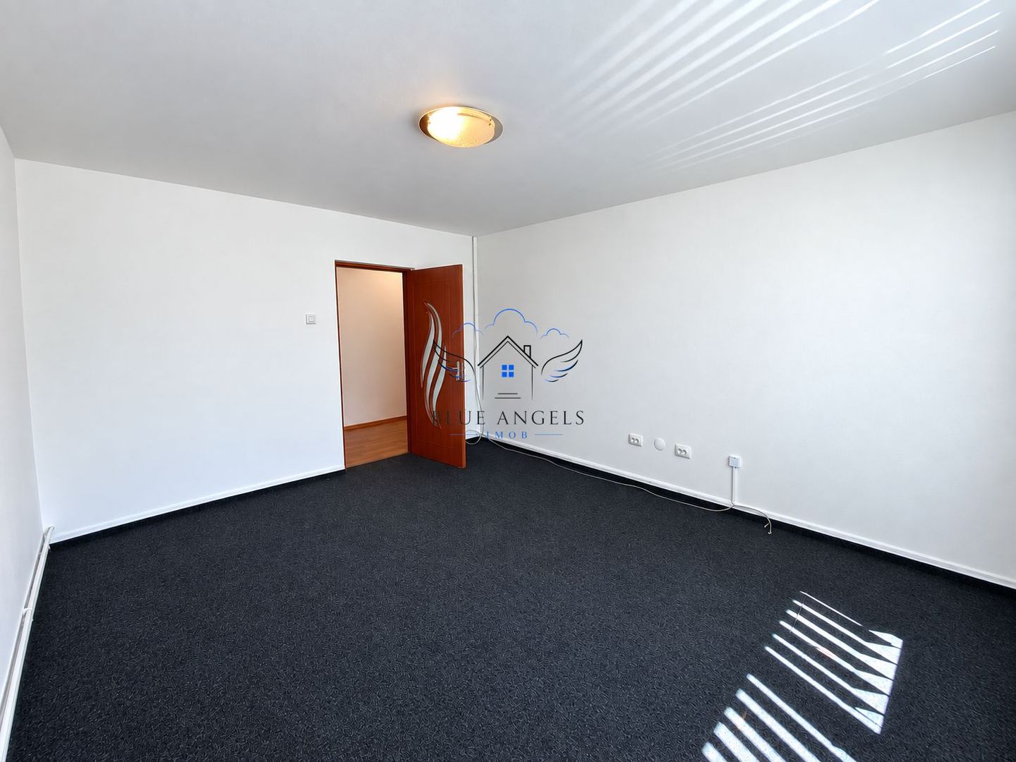 Apartament 4 camere NEMOBILAT, la PARTER, pretabil birouri - Poză 2