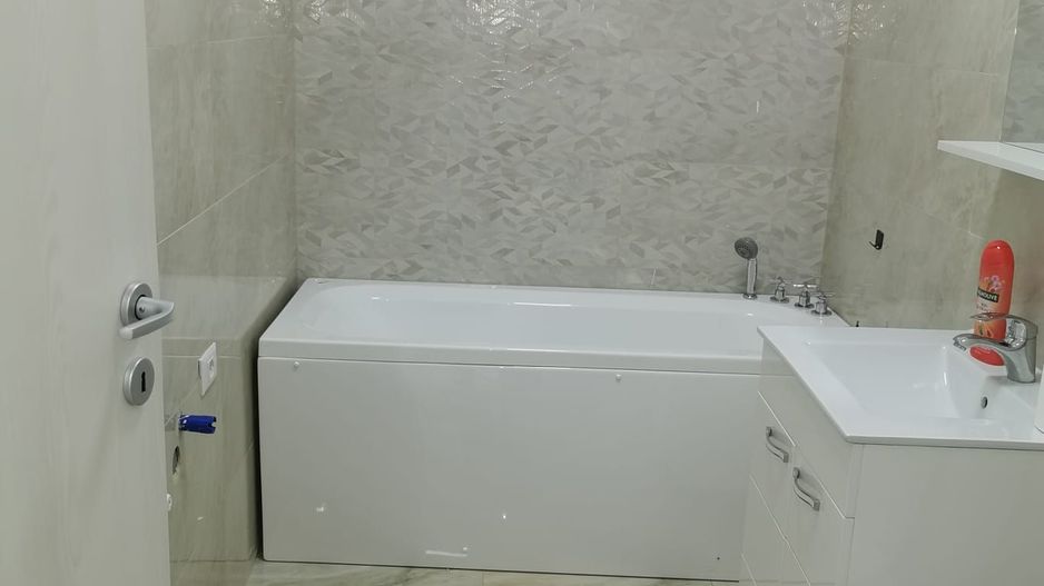 Apartament 3 camere  Cartier Latin Loc de Parcare - Poză 12