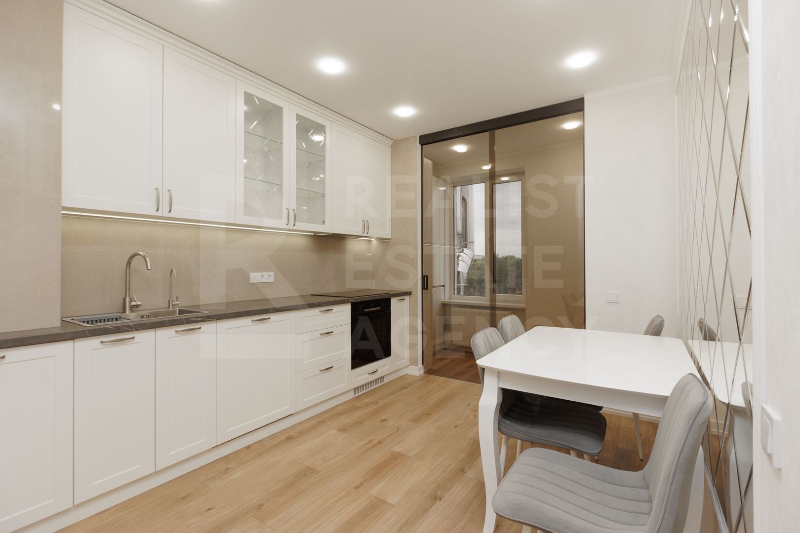 Vânzare, apartament, 2 camere, str. Ioana Radu, Buiucani - Poză 2