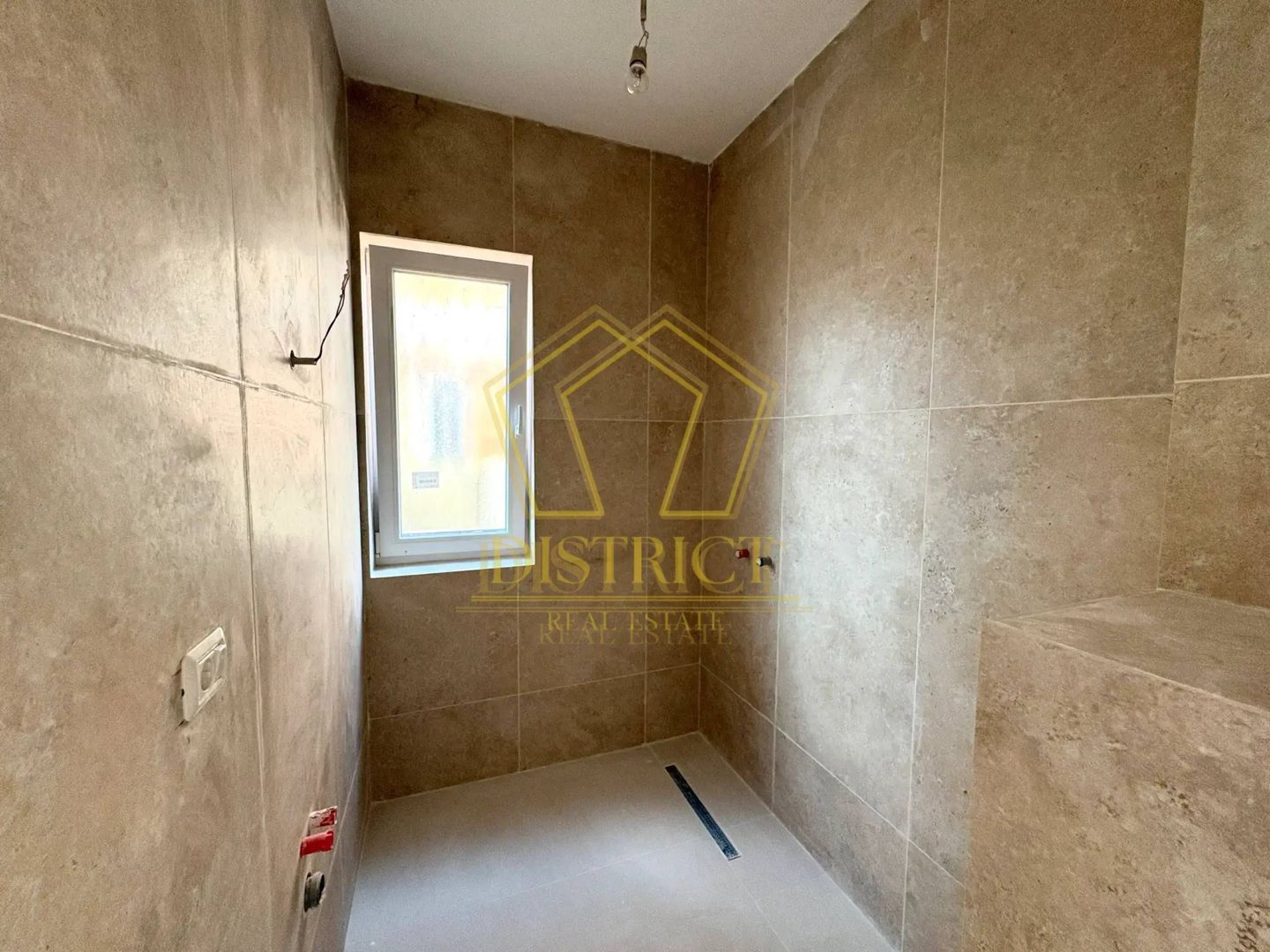 Duplex spațios cu 4 camere si debara |  Mosnita Noua | Sala de Sport - Poză 11