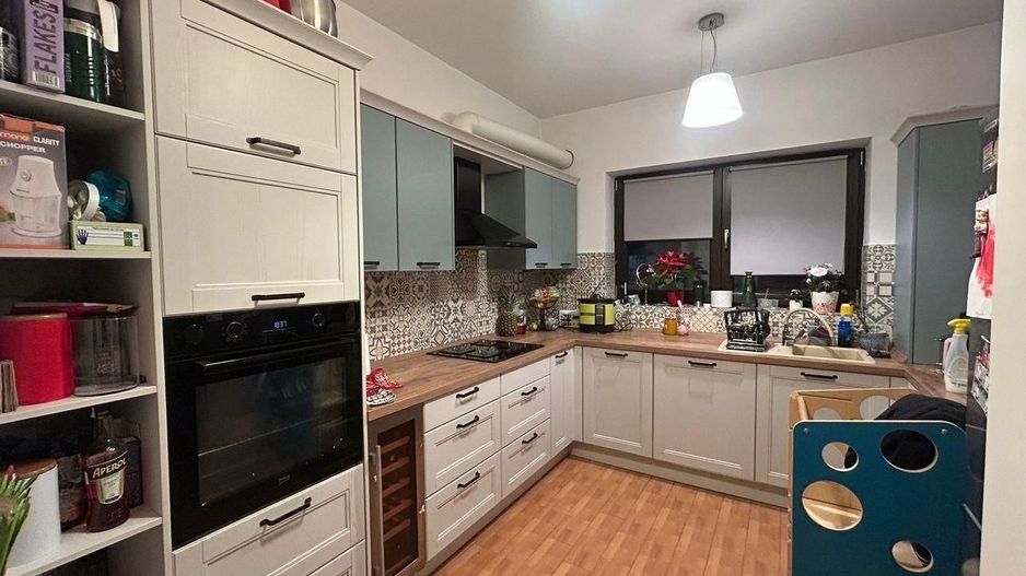 Casa cu 5 camere si garaj - la 100 ml distanta de lacul Grivita - Poză 4