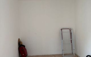 Dâmbu – Apartament 3 camere, etaj 2/4, balcon - Poză 3
