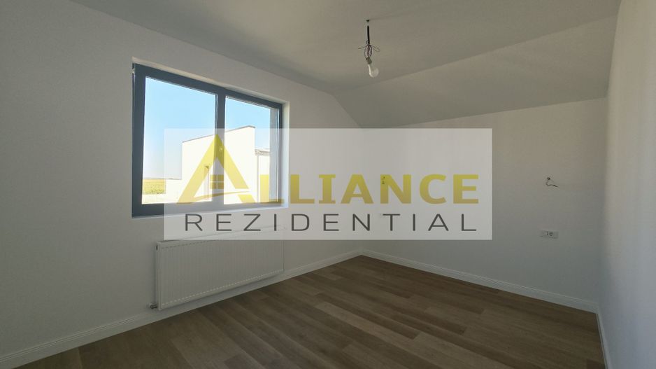 Vila individuala-cartierul nou-5 camere-gazon rulou-aspensoare - Poză 6