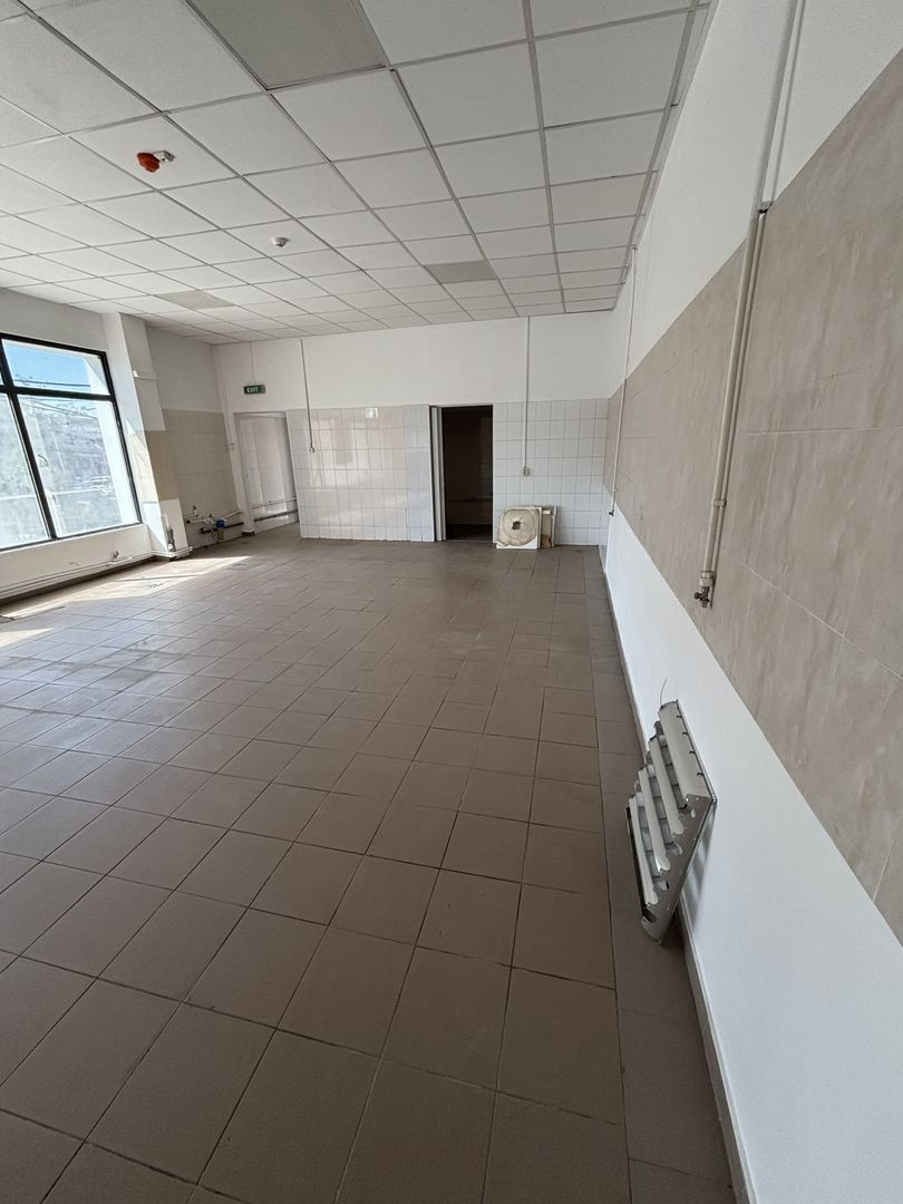 Spațiu comercial de închiriat – 120 mp, zona Spitalul Județean nr. 1 - Poză 2
