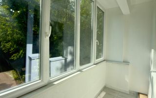 Apartament cu 3 camere et 1 + garaj - Poză 4