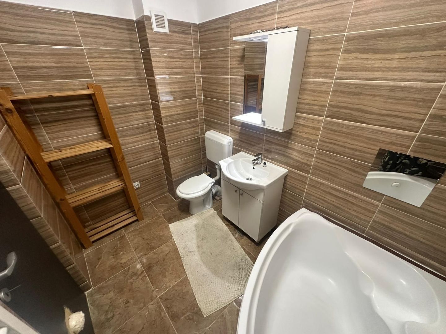 AP. 2 CAMERE - PET-FRIENDLY, PARCARE, BLOC NOU, CENTRALA PROPRIE - Poză 4