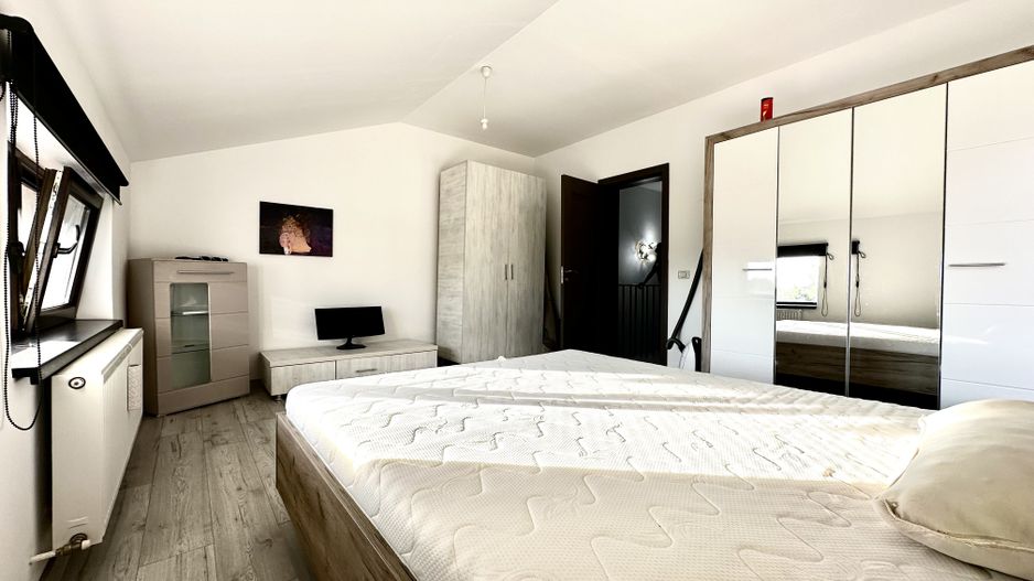 Duplex generos, 120 mp utili, modern si mobilat, in  Mosnita Veche - Poză 17