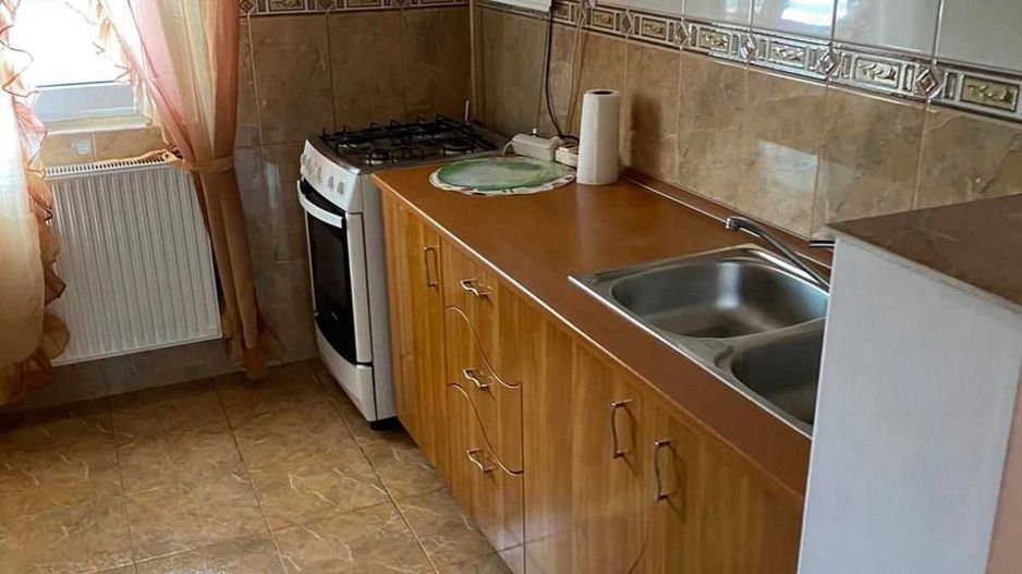 AP. 2 CAMERE BANEASA, BUCATARIE DESCHISA, MOBILAT/UTILAT COMPLET - Poză 3