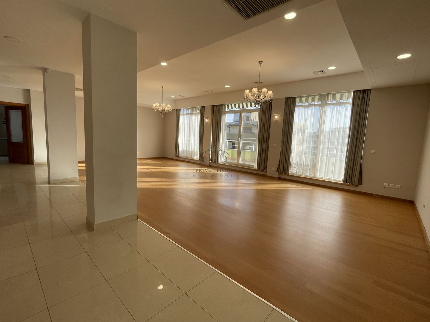 PENTHOUSE SUPERB CU 4 CAMERE LA INCHIRIERE LANGA PARCUL HERATSRAU - Poză 12