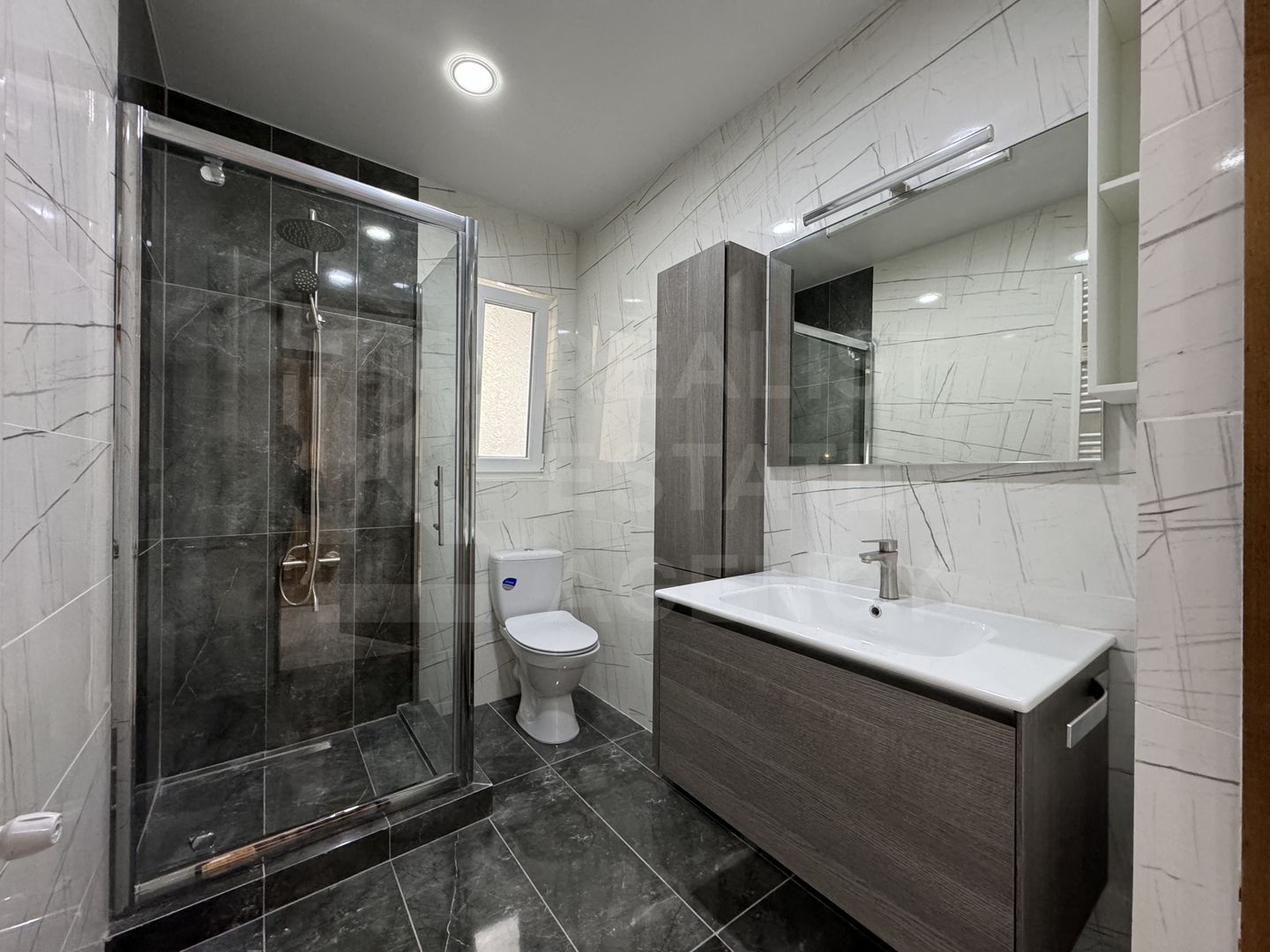 Chirie, casă, 3 camere, str. Pietrarilor, Centru - Poză 9