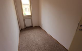 Apartament spatios 3 camere,zona medicina cu garaj si boxa - Poză 11