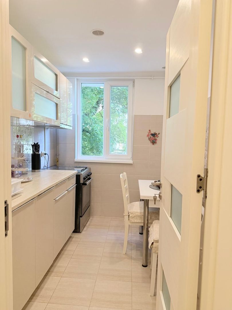 Apartament de inchiriat cu trei camere, Calea Grivitei - Poză 3