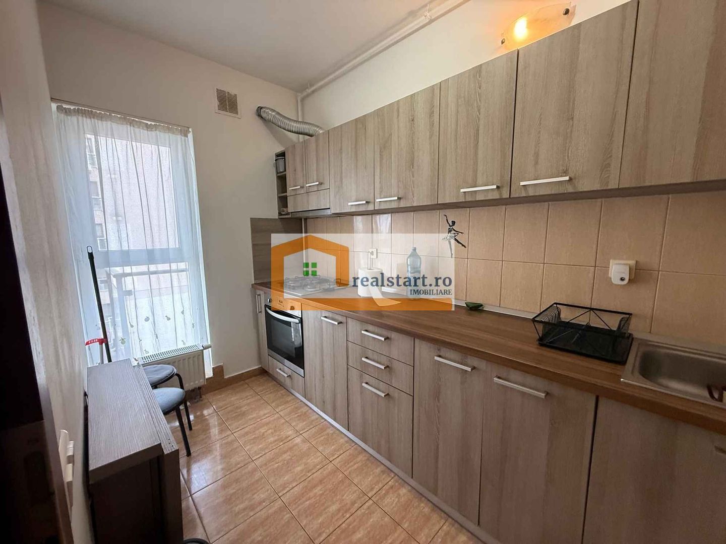 Rasarit de Soare, et8/11, Auchan Titan, disponibil imediat - Poză 23