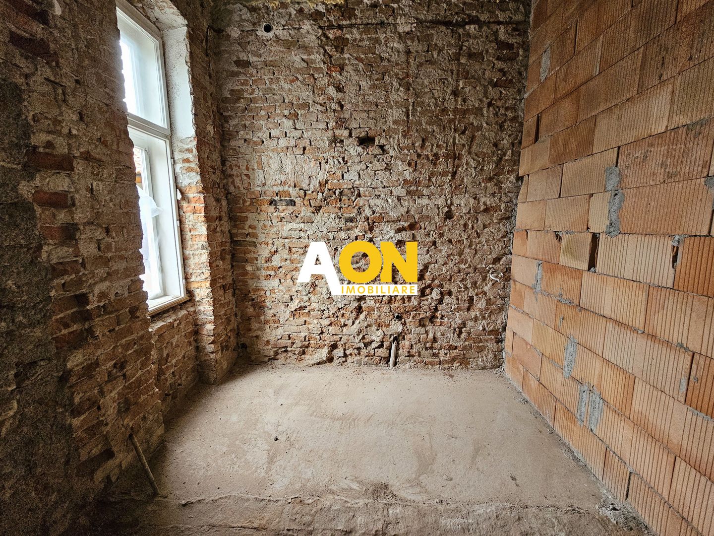 Conac boieresc în zona centrală a municipiului Alba Iulia - Poză 9