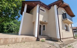 Casă modernă cu 3 dormitoare, terasă și teren generos - Poză 1