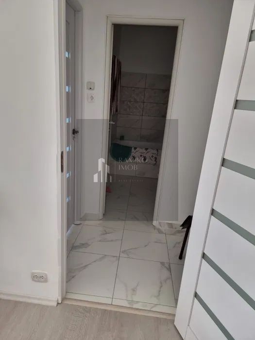 Apartament 2 camere 50 mp / etaj 6/ metrou 1 decembrie - Poză 2