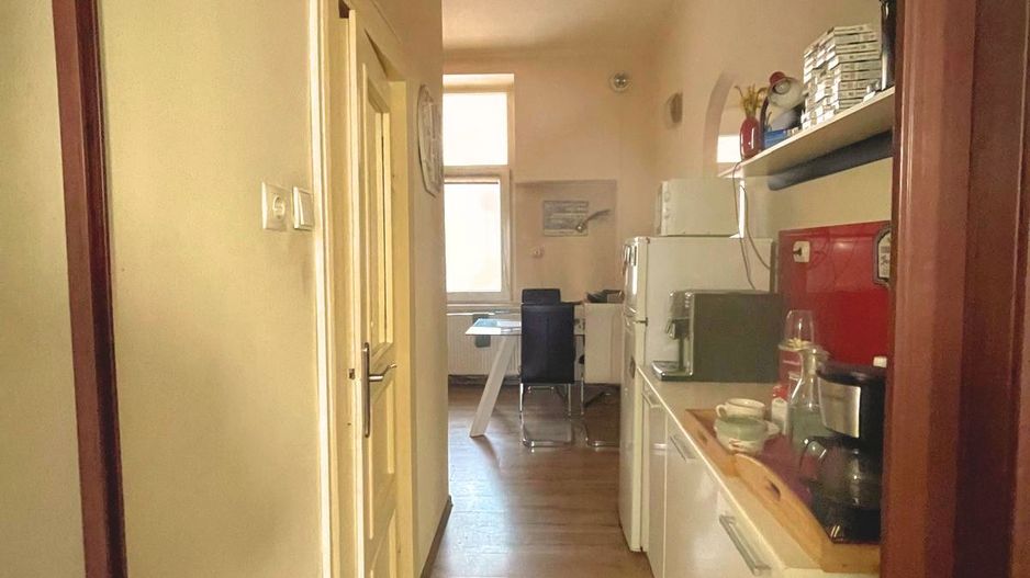 Ap 2 cam, 62 mp –ultracentral(str Aurel Lazar), lângă pietonala Oradea - Poză 4