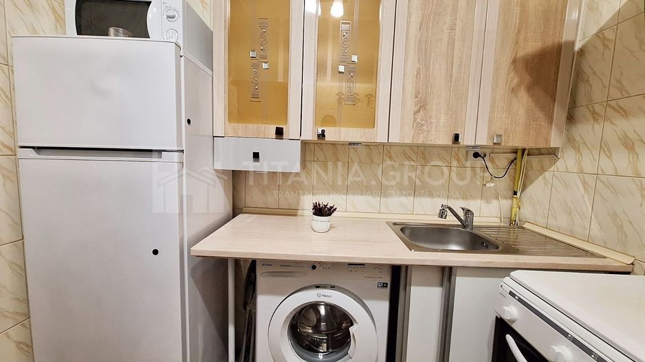 Garsoniera mobilata+camera la demisol, zona Tractorul, comision 0 - Poză 2