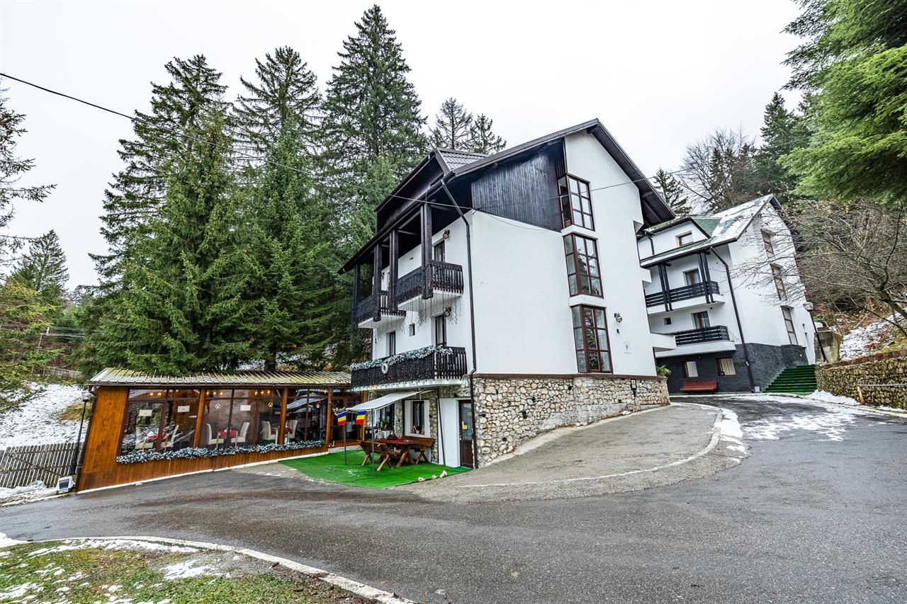 Poveste de iarna, in inima statiunii Poiana Brasov, Romania - Poză 27