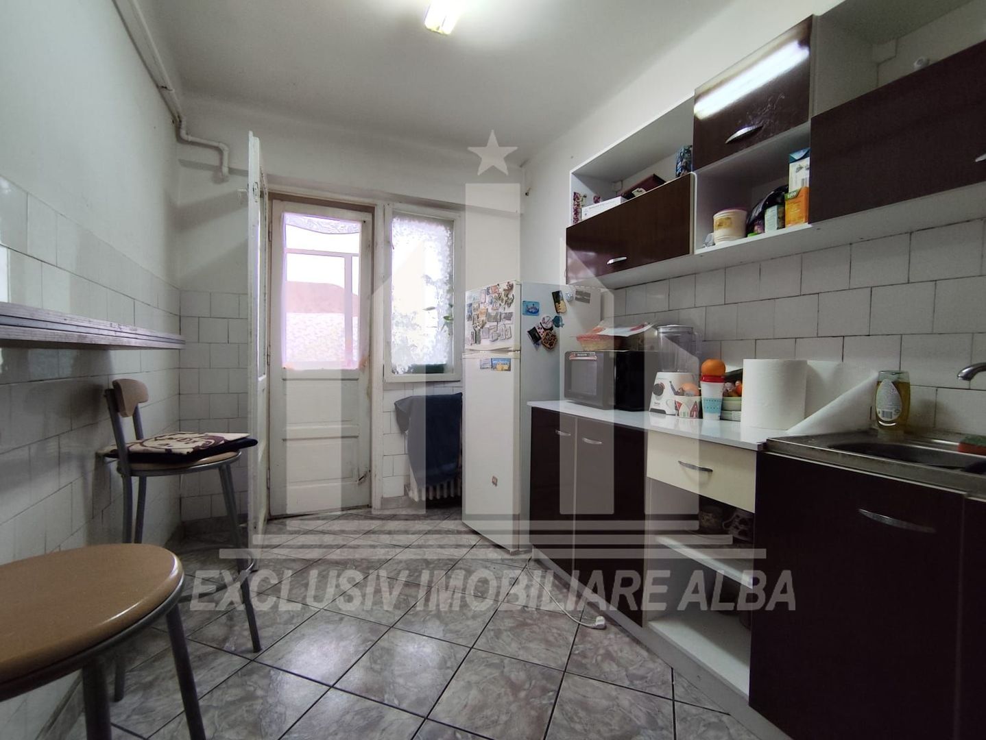 Apartament 4 camere decomandate | 2 bai | 2 balcoane | 77 mp | Cetate - Poză 1