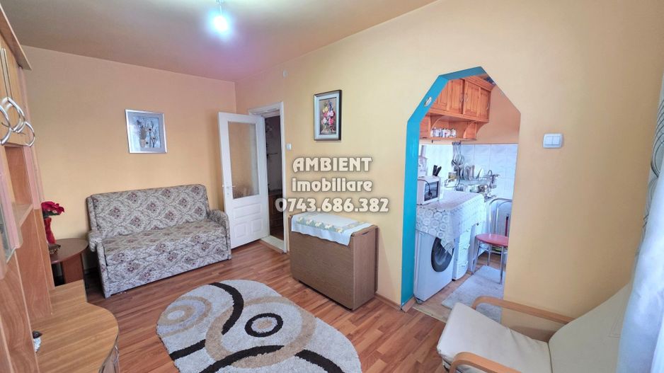 DE VÂNZARE - Apartament cu 3 camere, etaj 2, VASLUI zona NORD; - Poză 4
