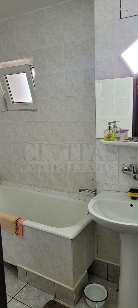 4 camere zona Casa Piratilor, 80 mp, decomandat - Poză 8