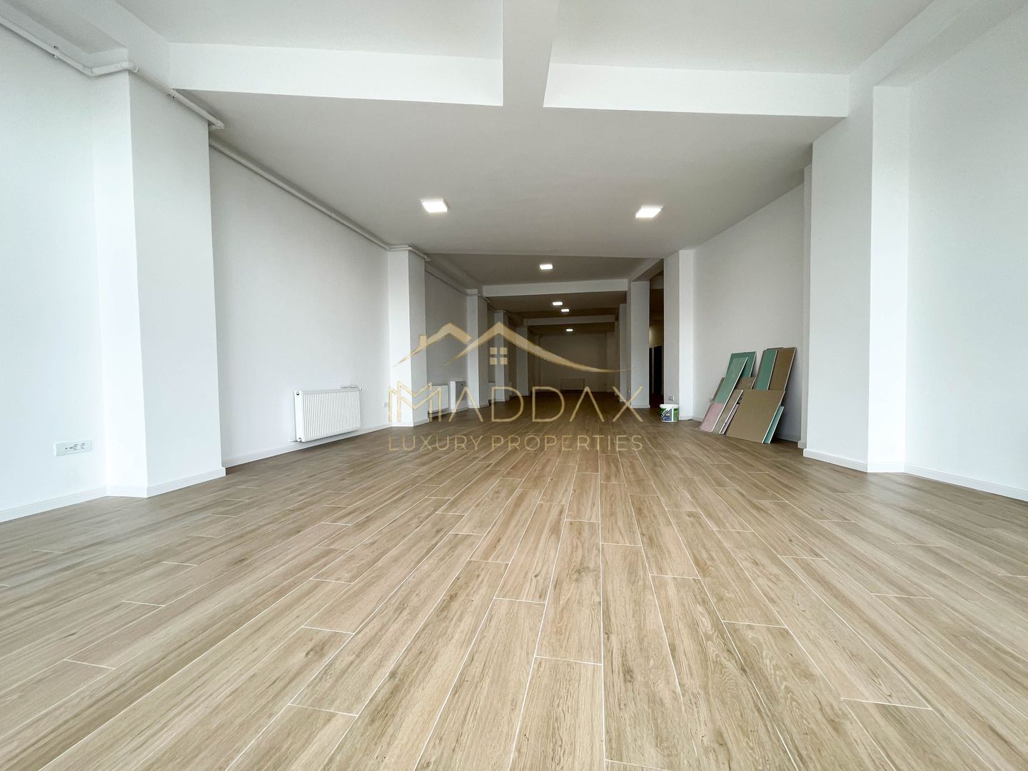 Spatiu comercial S+P+2E+M ***Prima Inchiriere*** - Poză 40