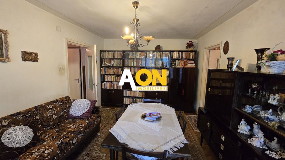 Apartament 3 camere Cetate,zona Closca - Poză 2