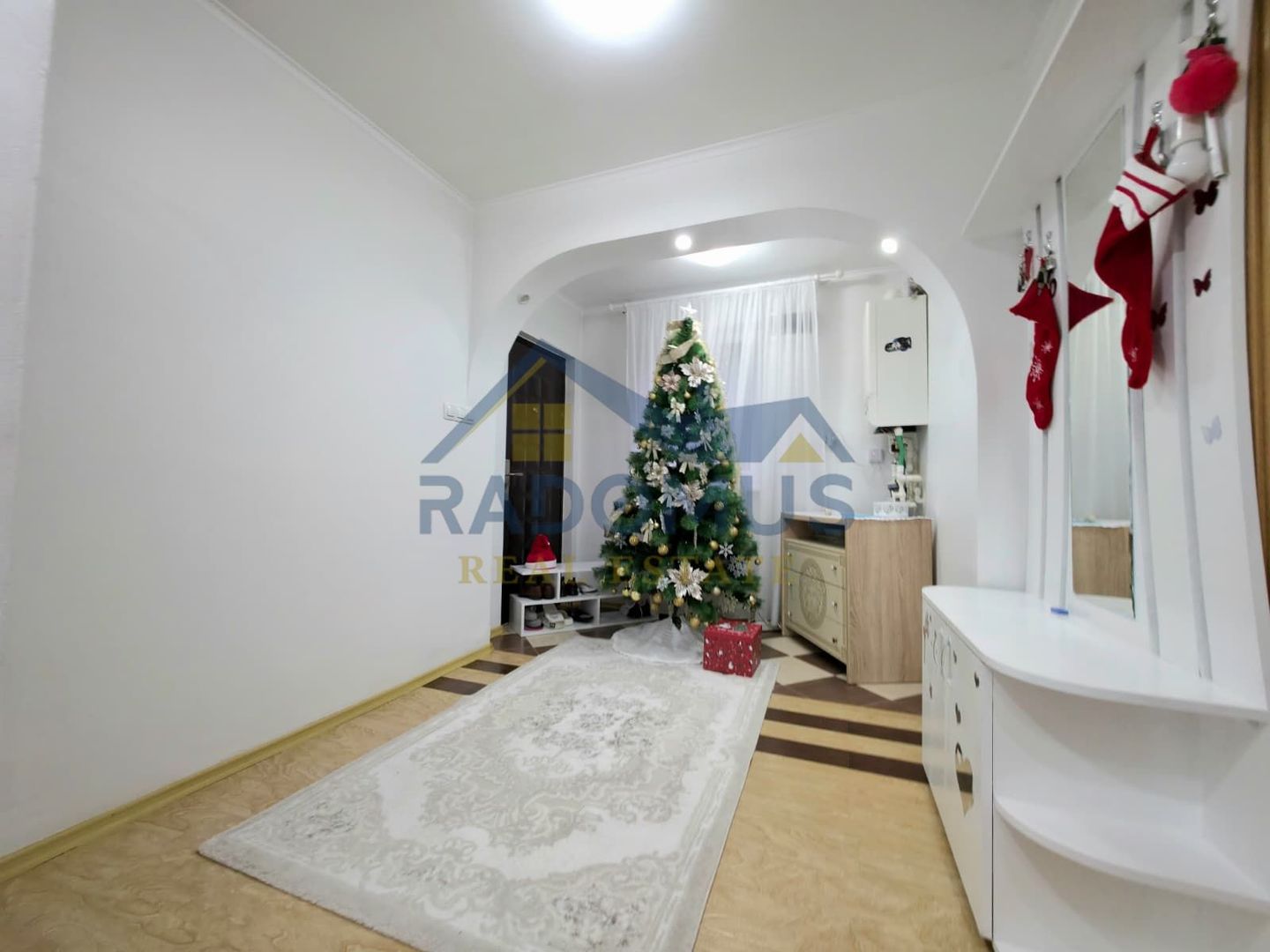 Casă Ploiești – Strada Arborilor nr. 59 - 400 mp Teren - 4 Camere - Poză 3