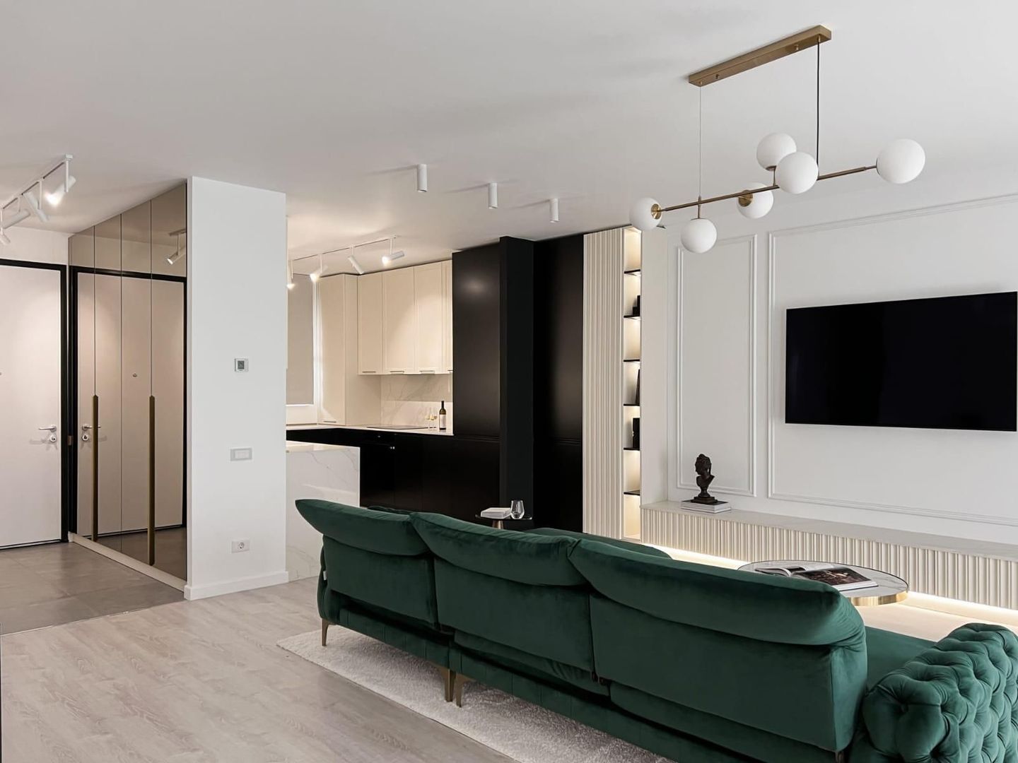 Vanzare vilă 5 camere 162mp | Grădină Privată | 3 locuri de parcare - Poză 2