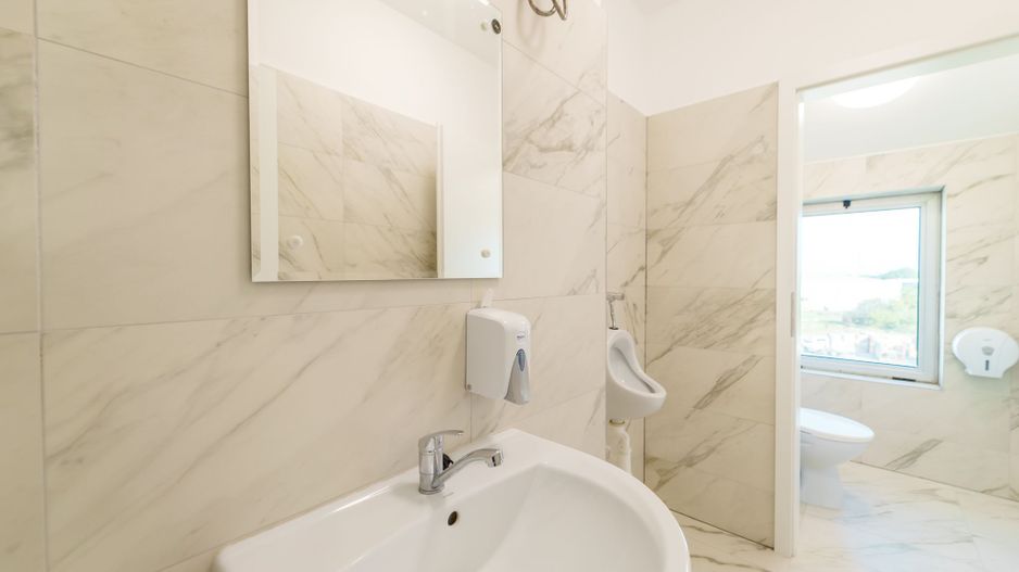 Spațiu pentru sediu firmă în clădire de birouri. - Poză 5