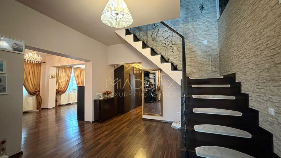 Vila spatioasa cu vedere spre lac Corbeanca - Poză 9