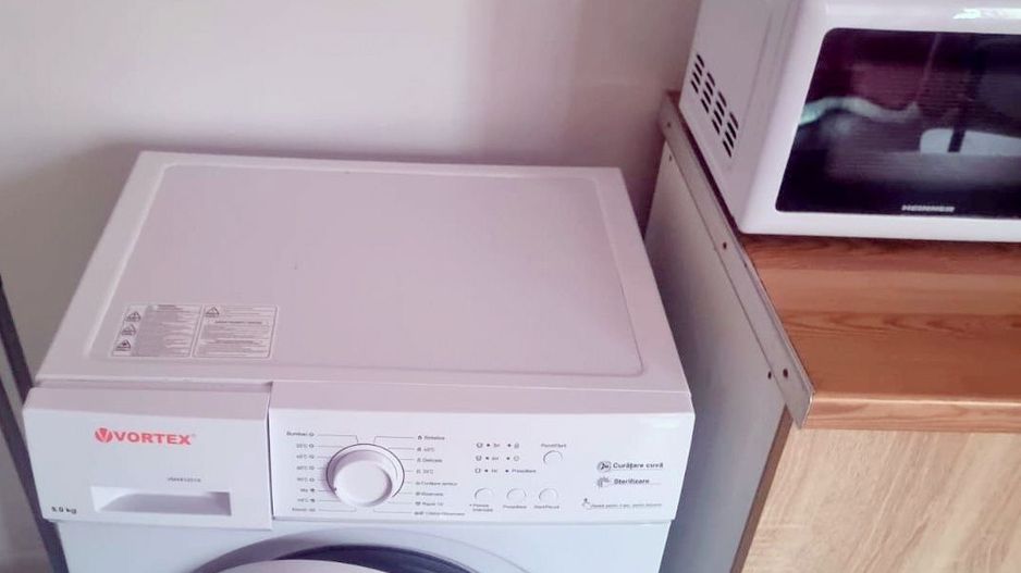 De inchiriat - apartament cu 3 camere în zona Gara - Centrul orașului - Poză 12