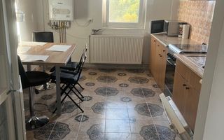 Appartament de vanzare - Poză 2