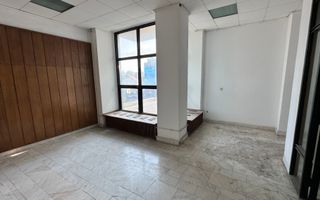Spațiu comercial 493 mp utili | Locație centrală | Vizibilitate excelentă | - Poză 29