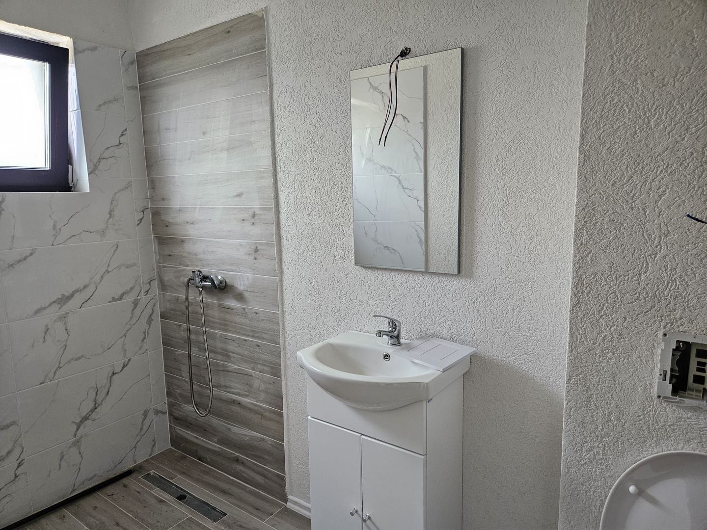 Vânzare Vilă Nouă Moderna în Balotești, Pitești, langa Padure - Poză 11