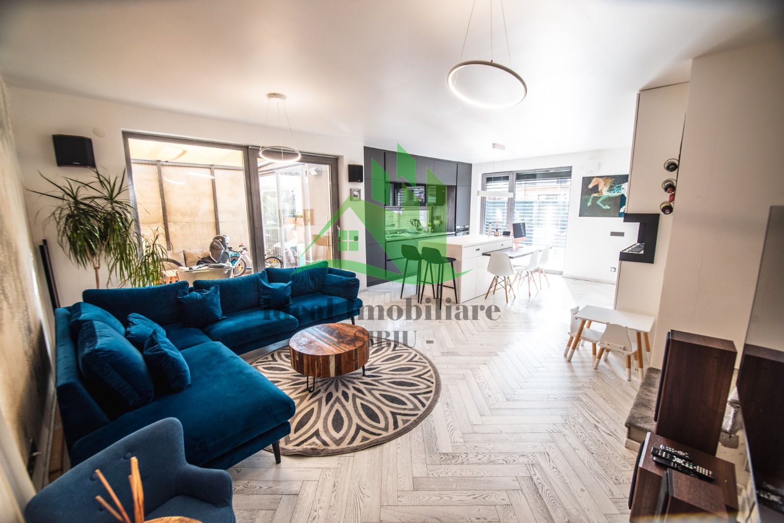 Casa Moderna cu 4 camere si terasa, zona Pictor Brana, Selimbar - Poză 21