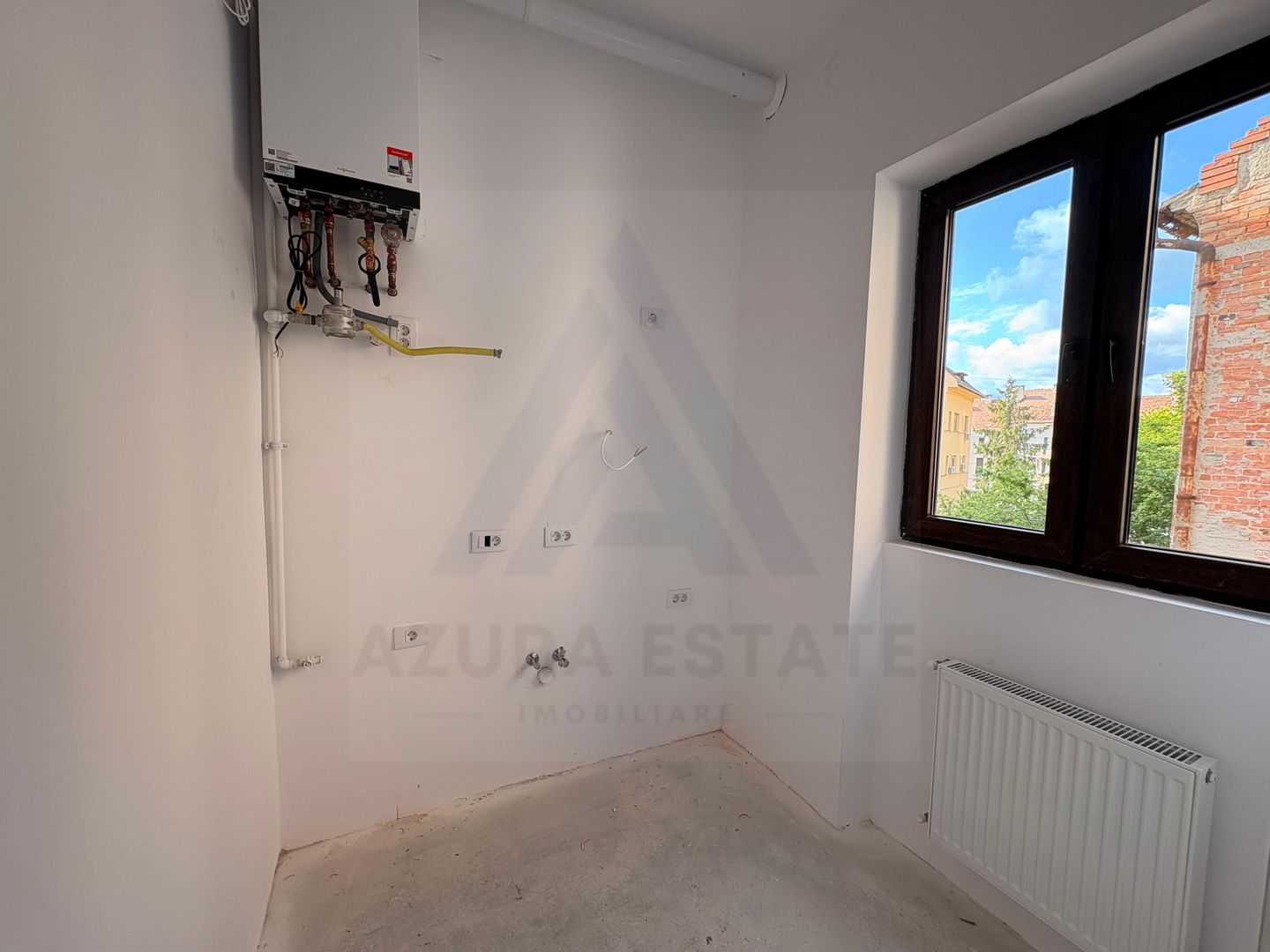 Garsonieră renovata 35 mp etaj 1 dispune de  pivnita in zona Centrala - Poză 5