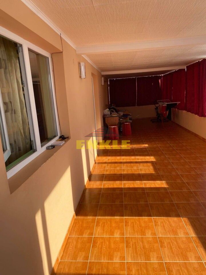 Hala in suprafata de 1000 mp + teren , Catamaresti Deal, 350000 euro - Poză 1